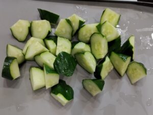 一口サイズに切ったきゅうり